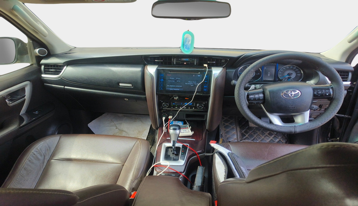2020 Toyota Fortuner 2.8 4X2 AT, Diesel, Automatic, 1,19,580 km, interior