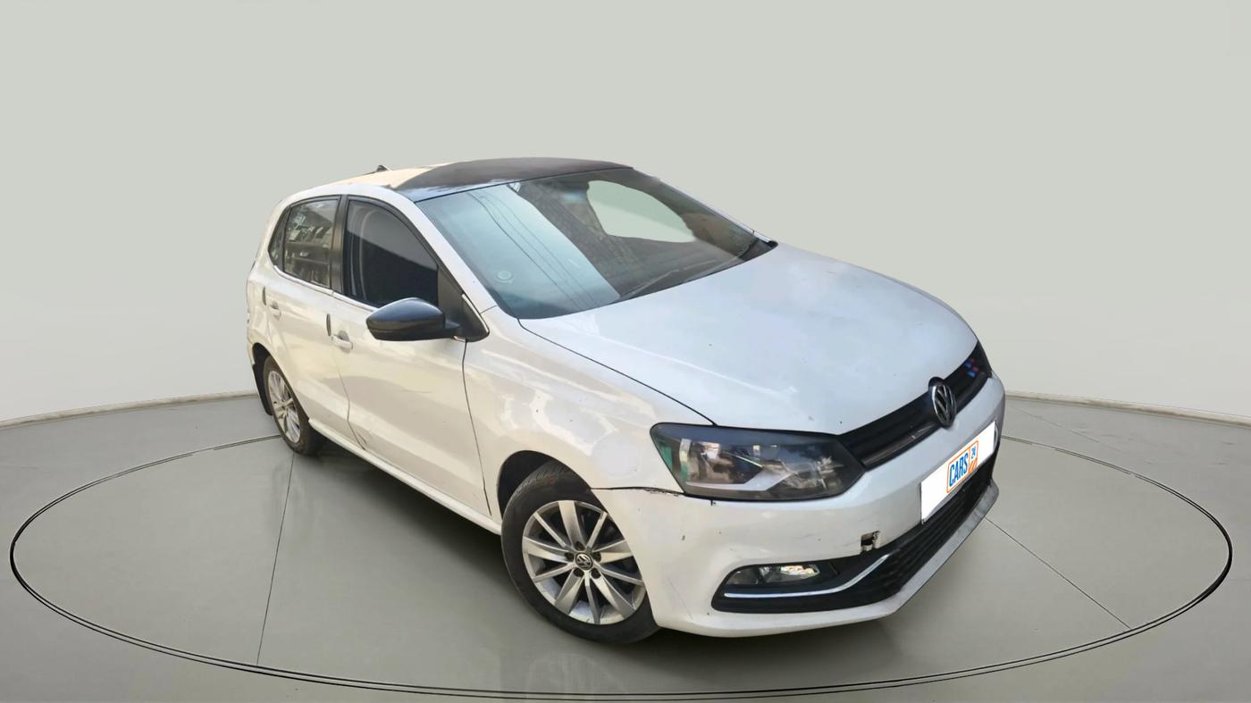 2015 Volkswagen Polo HIGHLINE1.5L, Diesel, Manual, 1,12,646 km, exterior
