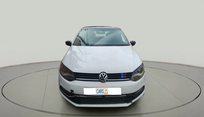 2015 Volkswagen Polo HIGHLINE1.5L, Diesel, Manual, 1,12,646 km, exterior