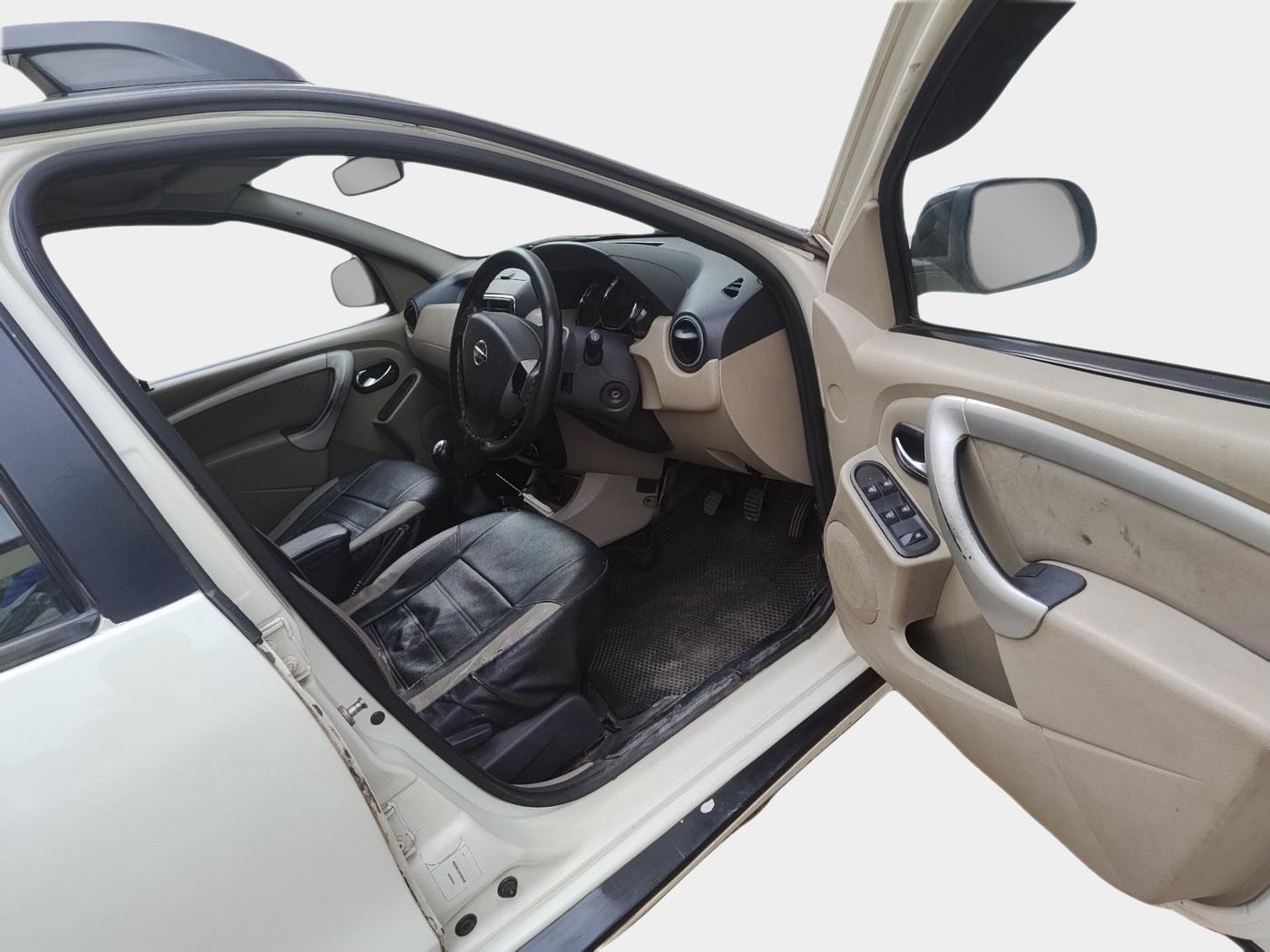 2016 Nissan Terrano XL D PLUS, Diesel, Manual, 82,446 km, interior
