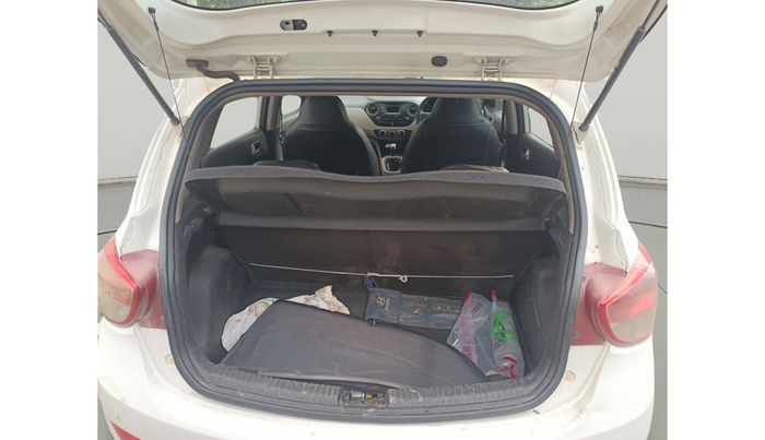2015 Hyundai Grand i10 SPORTZ 1.1 CRDI, Diesel, Manual, 1,39,240 km, exterior