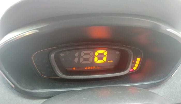 2017 Renault Kwid RXT 1.0 AMT (O), Petrol, Automatic, 23,901 km, interior