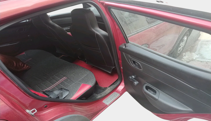 2017 Renault Kwid RXT 1.0 AMT (O), Petrol, Automatic, 23,901 km, interior