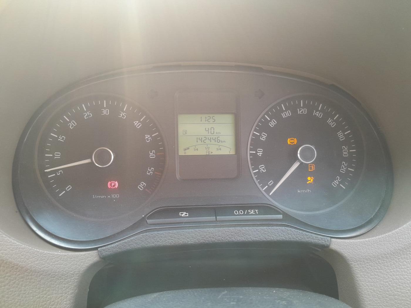 2014 Skoda Rapid 1.5 TDI CR ELEGANCE, Diesel, Manual, 1,42,446 km, interior