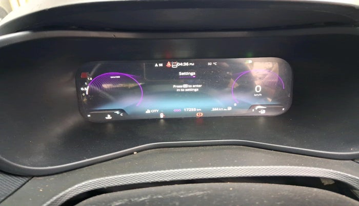 2023 Tata NEXON FEARLESS + SUNROOF DUAL TONE 1.2 PETROL, Petrol, Manual, 17,255 km, interior