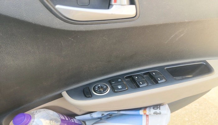 2017 Hyundai Grand i10 SPORTZ 1.2 KAPPA VTVT, Petrol, Manual, 71,478 km, interior