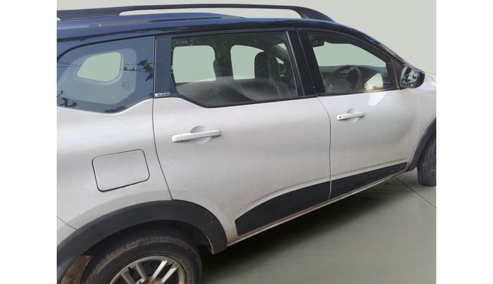 2020 Renault TRIBER RXT, Petrol, Manual, 21,187 km, exterior