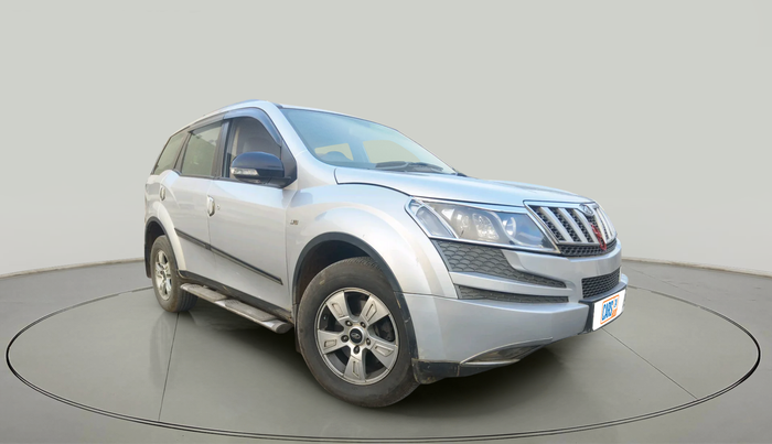 2013 Mahindra XUV500 W8, Diesel, Manual, 2,99,878 km, exterior