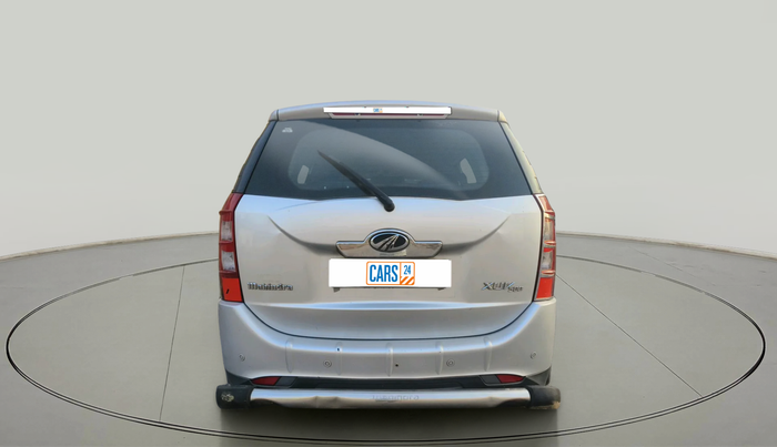 2013 Mahindra XUV500 W8, Diesel, Manual, 2,99,878 km, exterior