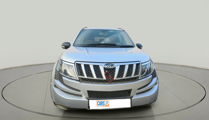 2013 Mahindra XUV500 W8, Diesel, Manual, 2,99,878 km, exterior