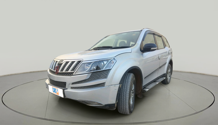 2013 Mahindra XUV500 W8, Diesel, Manual, 2,99,878 km, exterior