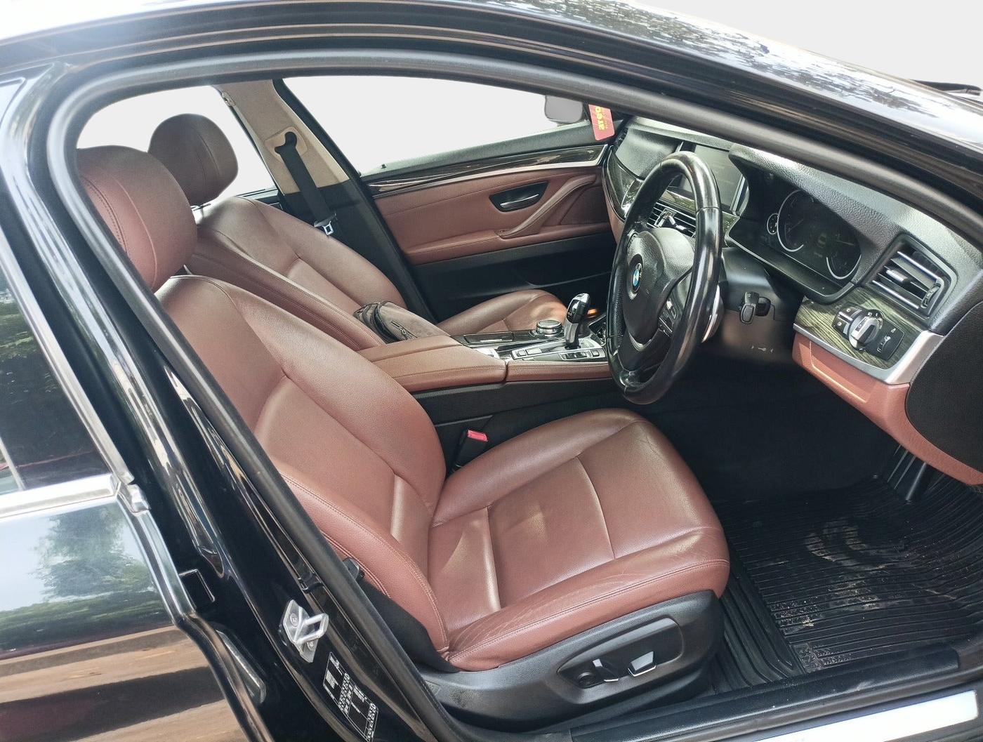 2016 BMW 5 Series 520D LUXURY LINE, Diesel, Automatic, 57,500 km, interior