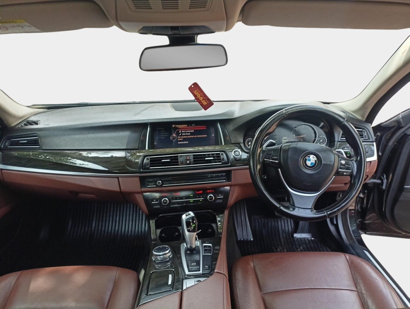 2016 BMW 5 Series 520D LUXURY LINE, Diesel, Automatic, 57,500 km, interior