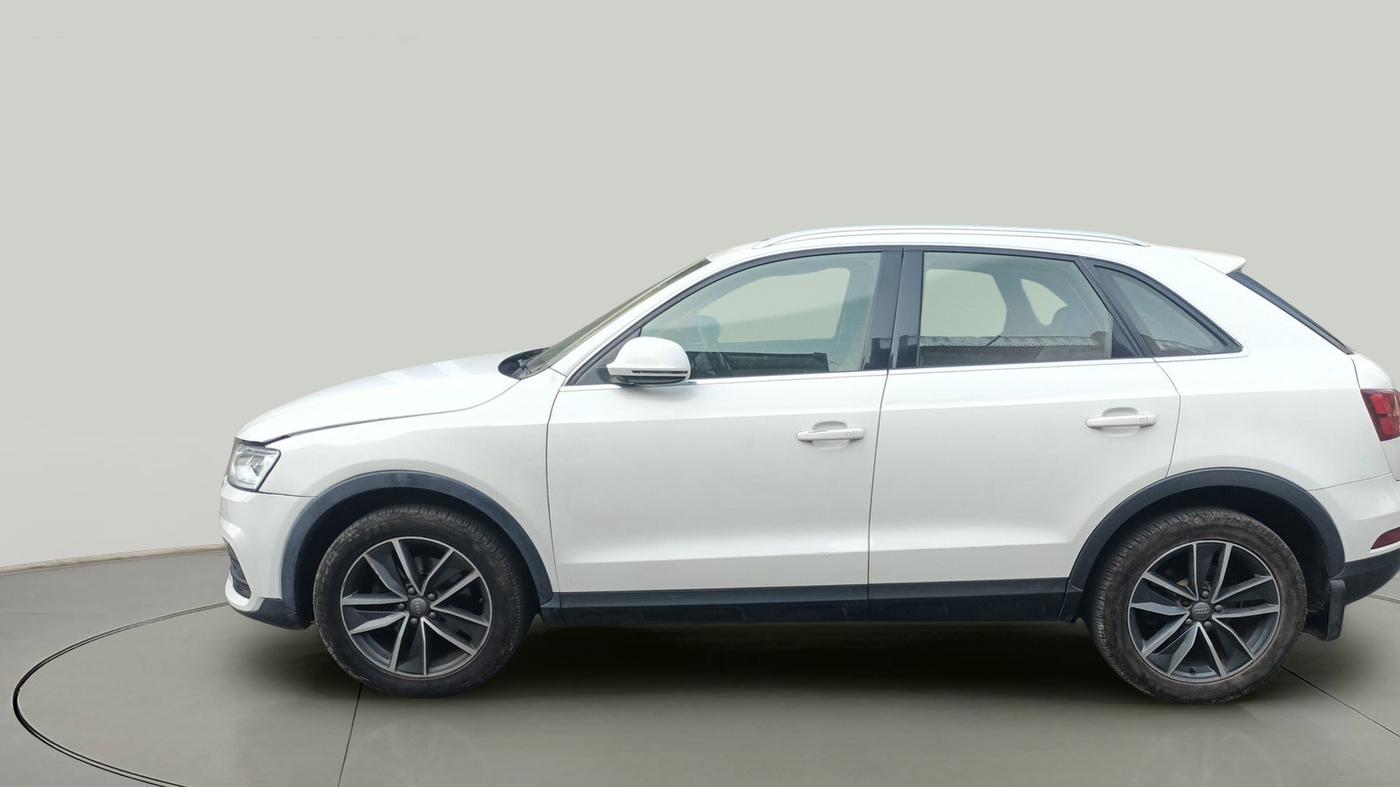 2017 Audi Q3 35 TDI Quattro, Diesel, Automatic, 1,24,158 km, exterior