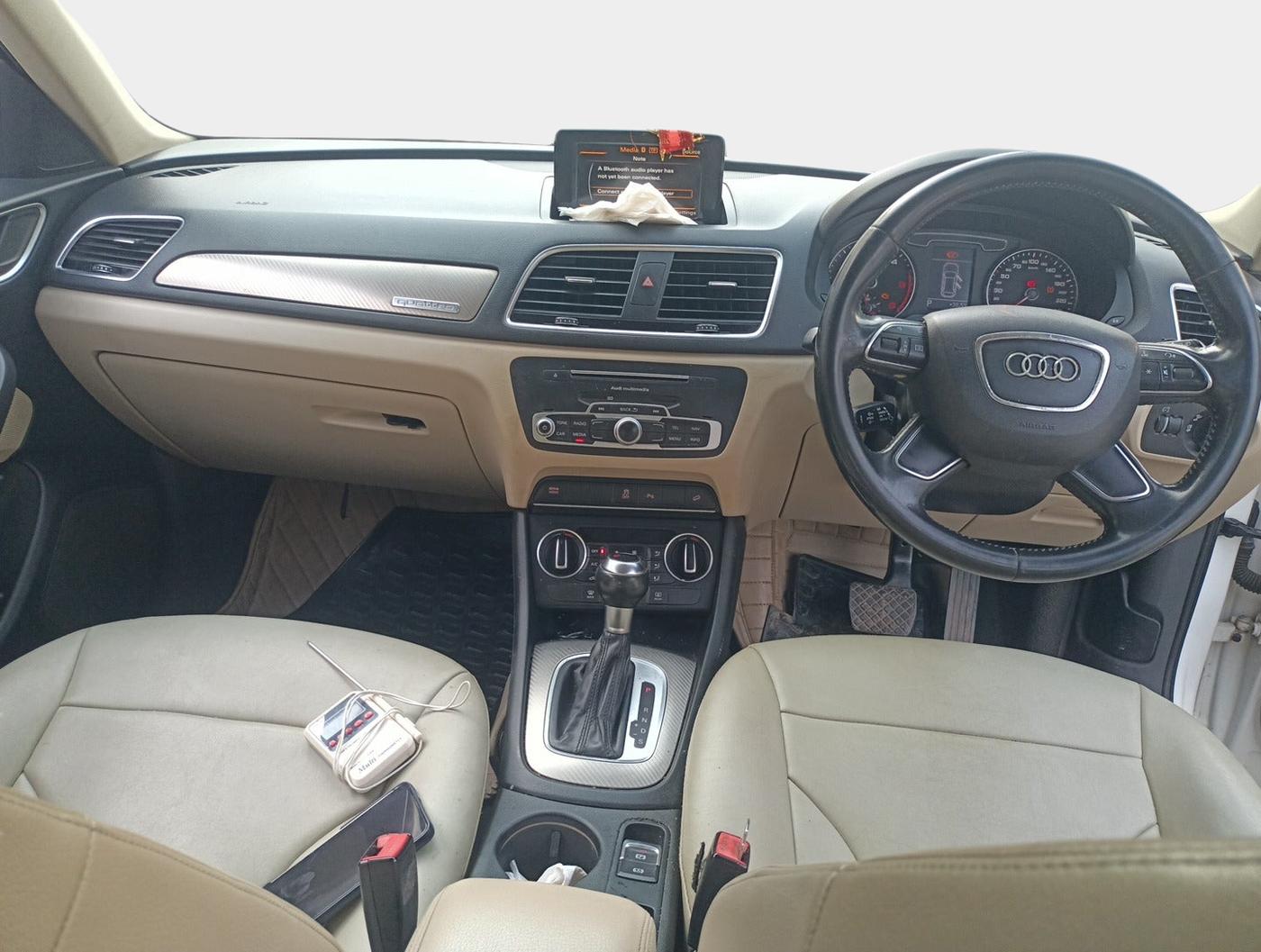 2017 Audi Q3 35 TDI Quattro, Diesel, Automatic, 1,24,158 km, interior
