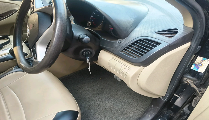 2014 Hyundai Verna FLUIDIC 1.6 VTVT SX, Petrol, Manual, 1,38,306 km, interior