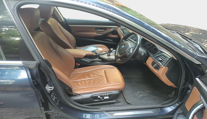 2016 BMW 3 Series  GT 320d Luxury Line, Diesel, Automatic, 71,165 km, interior