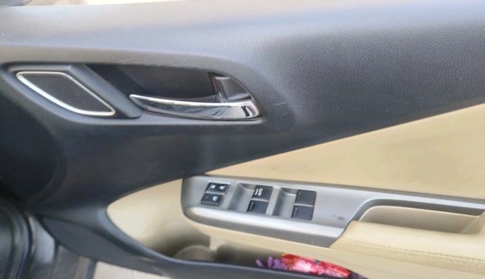 2017 Honda City 1.5L I-VTEC ZX CVT, Petrol, Automatic, 2,35,118 km, interior