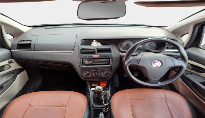 2015 Fiat Linea DYNAMIC 1.3 L ADVANCED MULTIJET, Diesel, Manual, 1,25,150 km, interior