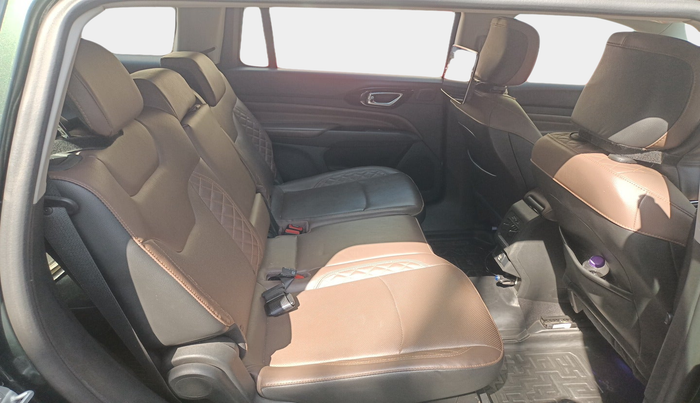 2023 Jeep MERIDIAN LIMITED (O) 4X2 MT, Diesel, Manual, 14,252 km, interior