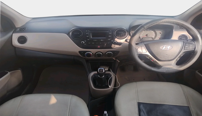 2015 Hyundai Xcent S (O) 1.2, Petrol, Manual, 1,20,486 km, interior