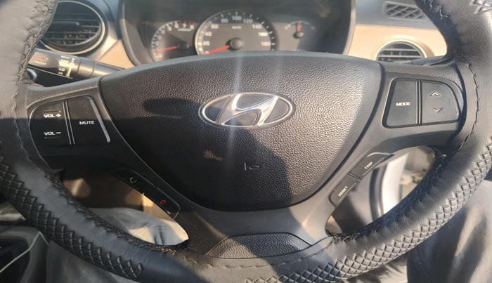 2015 Hyundai Xcent S (O) 1.2, Petrol, Manual, 1,20,486 km, interior