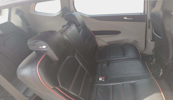 2021 Renault TRIBER RXZ AMT, Petrol, Automatic, 25,869 km, interior