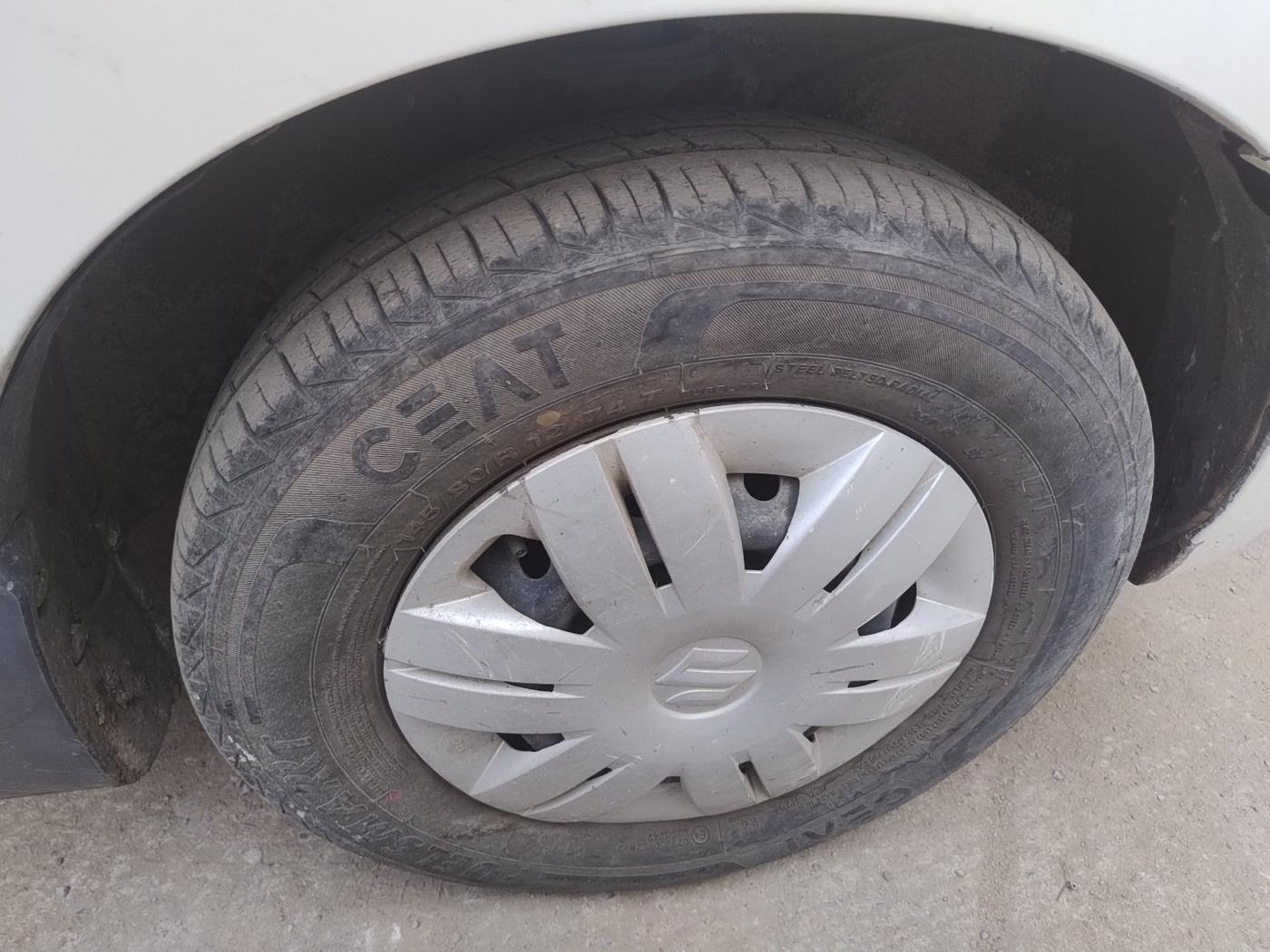 2019 Maruti Alto VXI, Petrol, Manual, 18,993 km, tyre