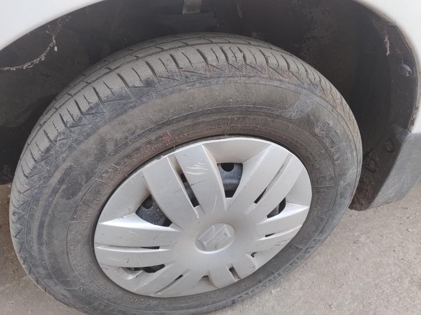 2019 Maruti Alto VXI, Petrol, Manual, 18,993 km, tyre
