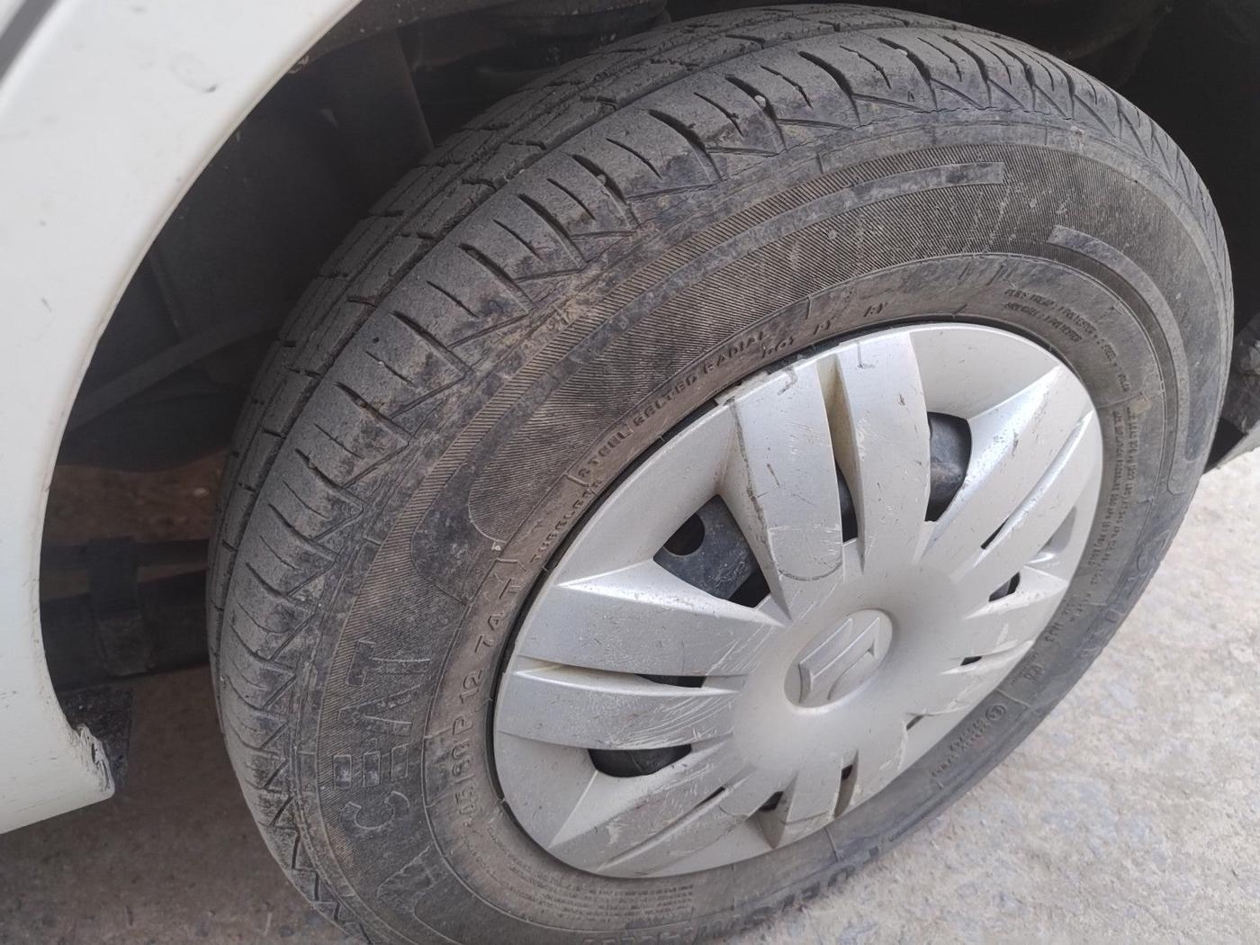 2019 Maruti Alto VXI, Petrol, Manual, 18,993 km, tyre