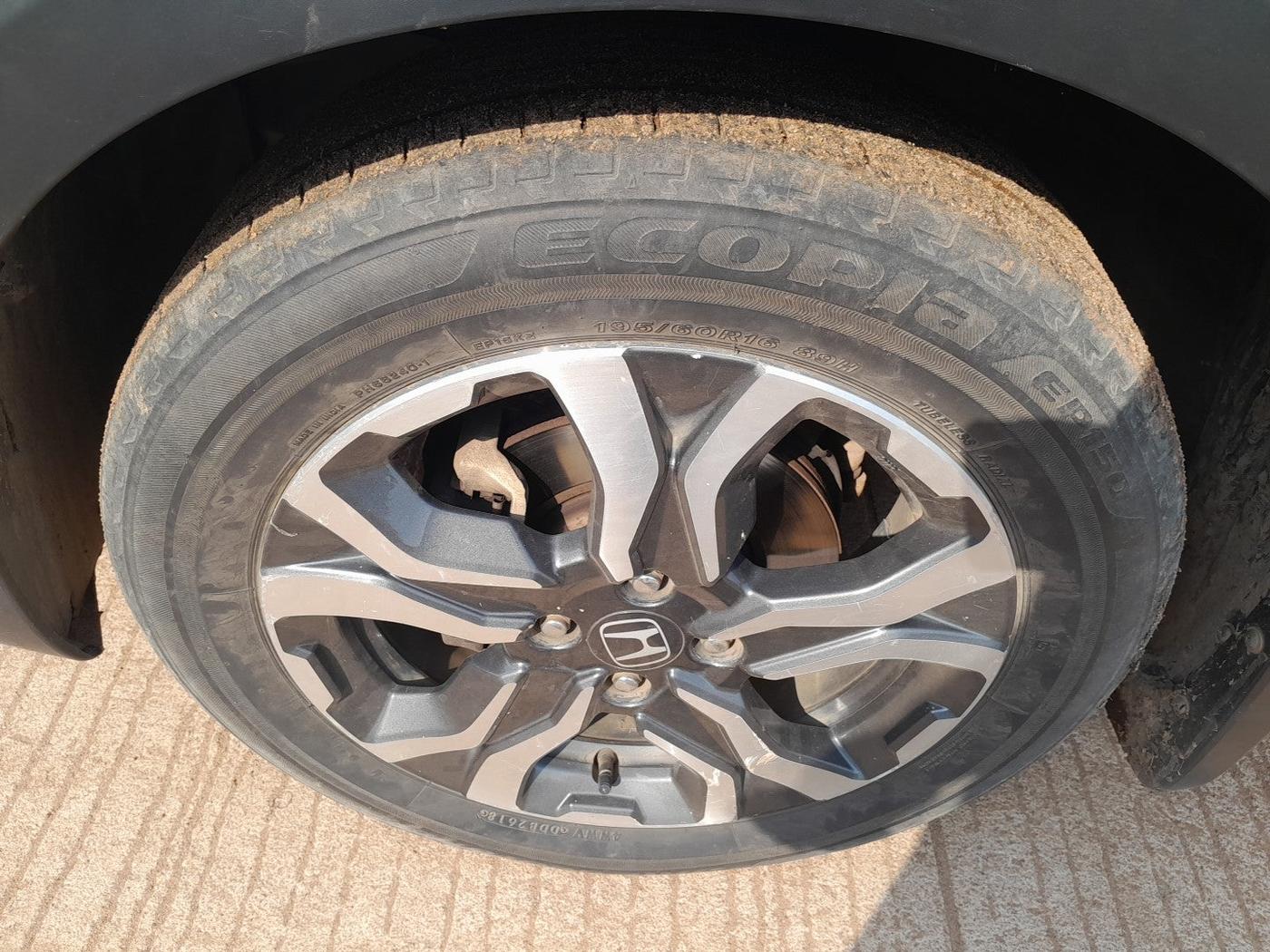 2018 Honda WR-V 1.2L I-VTEC VX MT, Petrol, Manual, 48,248 km, tyre