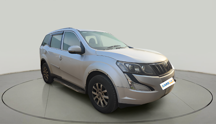 2015 Mahindra XUV500 W10, Diesel, Manual, 1,27,722 km, exterior
