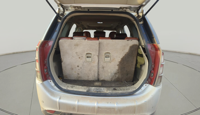 2015 Mahindra XUV500 W10, Diesel, Manual, 1,27,722 km, exterior
