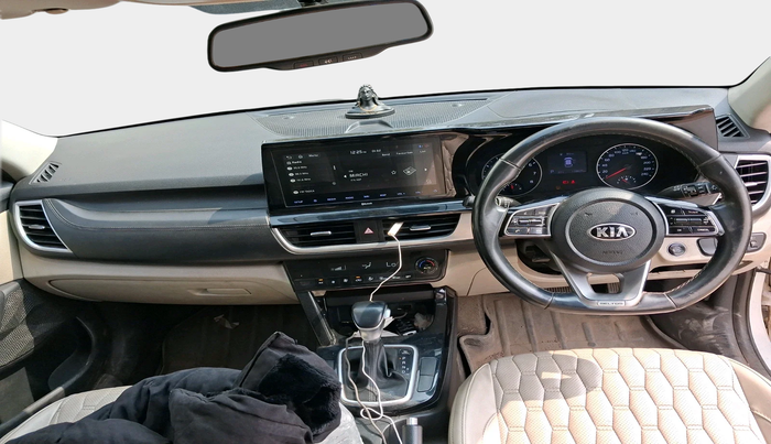 2022 KIA SELTOS HTX IVT 1.5 PETROL, Petrol, Automatic, 1,18,605 km, interior