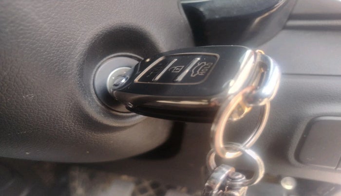 2023 Hyundai GRAND I10 NIOS SPORTZ 1.2 KAPPA VTVT DUAL TONE, Petrol, Manual, 32,528 km, interior