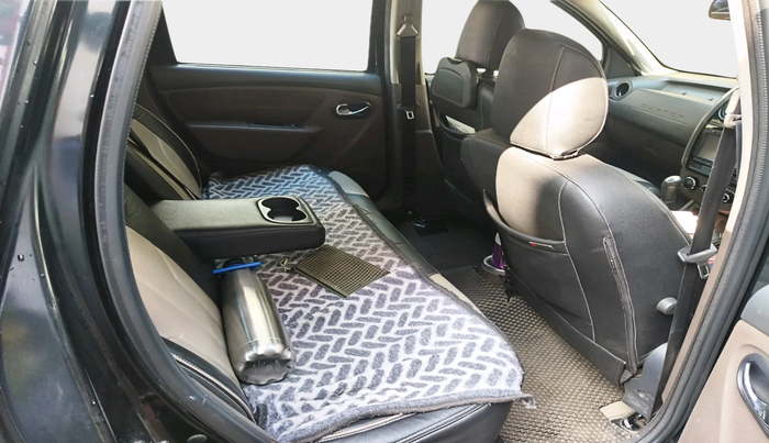 2016 Renault Duster 85 PS RXZ DIESEL, Diesel, Manual, 3,20,008 km, interior