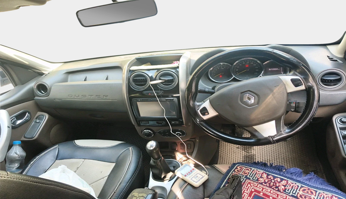 2016 Renault Duster 85 PS RXZ DIESEL, Diesel, Manual, 3,20,008 km, interior