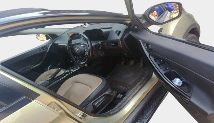2022 Tata NEXON XZ PLUS (PREMIUM) KAZIRANGA PETROL, Petrol, Manual, 24,425 km, interior