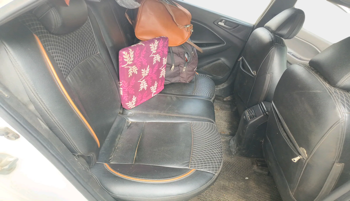 2015 Hyundai i20 Active 1.4 SX, Diesel, Manual, 1,29,405 km, interior