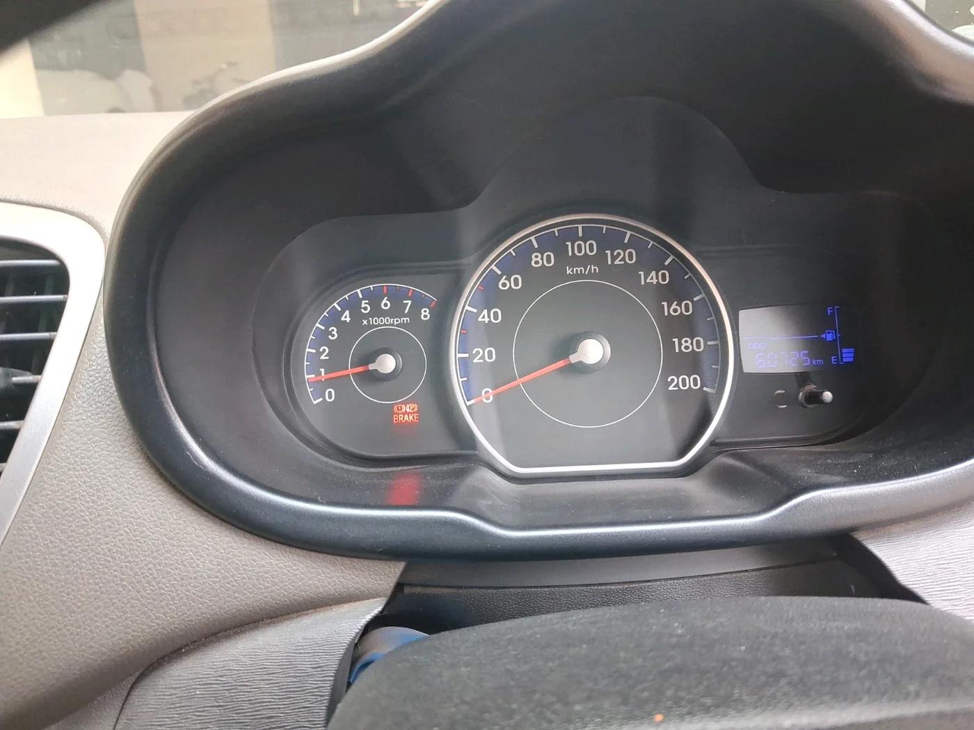 2014 Hyundai i10 SPORTZ 1.1, Petrol, Manual, 60,725 km, interior