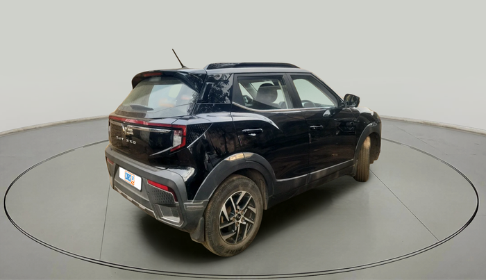 2024 Mahindra XUV 3XO AX5L 1.2 TGDi AT, Petrol, Automatic, 28,207 km, exterior