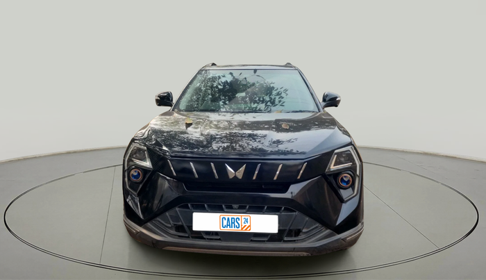 2024 Mahindra XUV 3XO AX5L 1.2 TGDi AT, Petrol, Automatic, 28,207 km, exterior