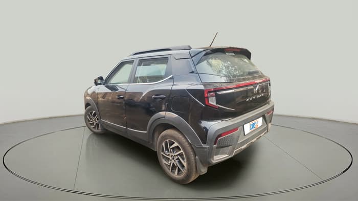 2024 Mahindra XUV 3XO AX5L 1.2 TGDi AT, Petrol, Automatic, 30,000 km, exterior