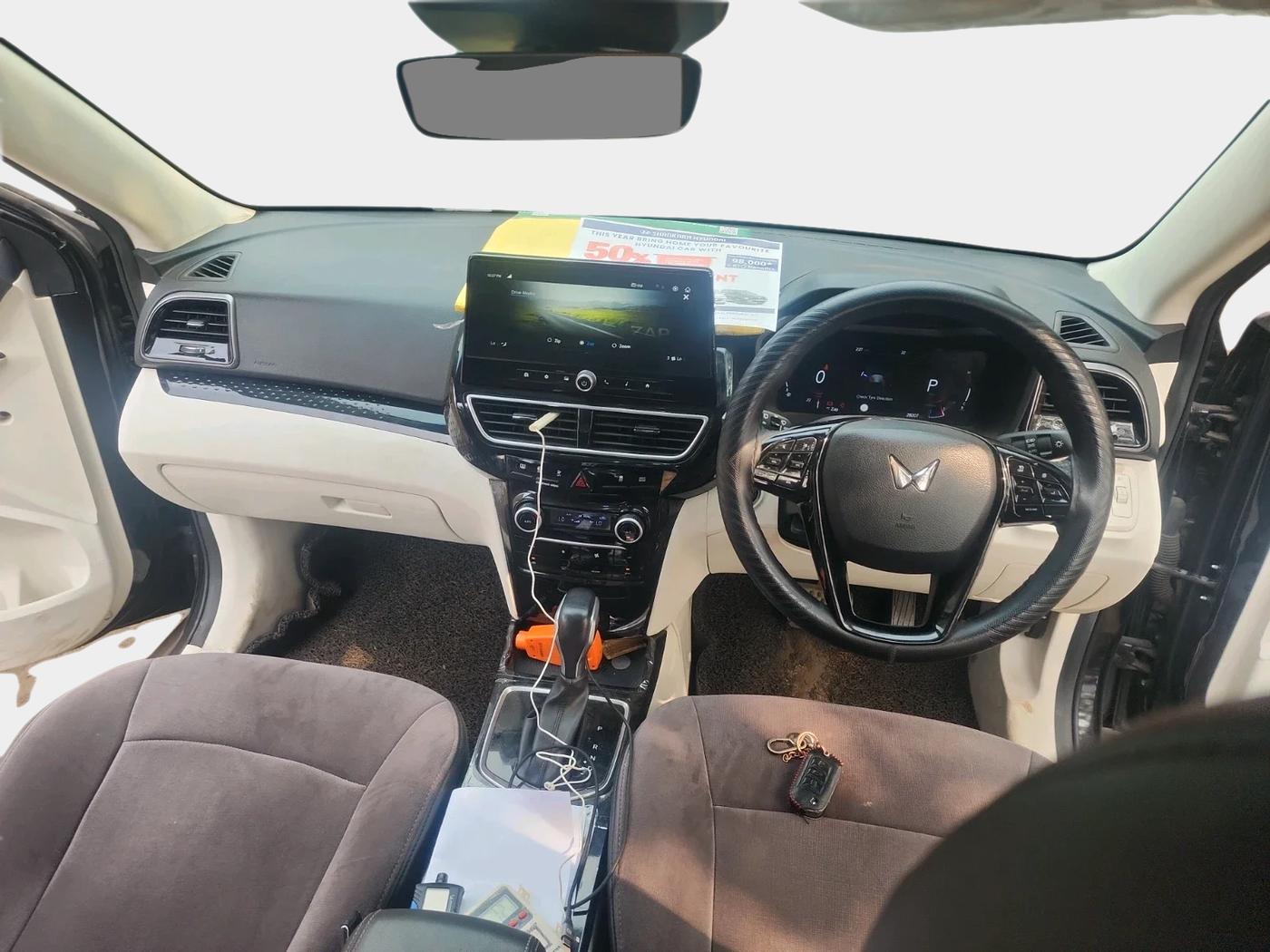 2024 Mahindra XUV 3XO AX5L 1.2 TGDi AT, Petrol, Automatic, 30,000 km, interior