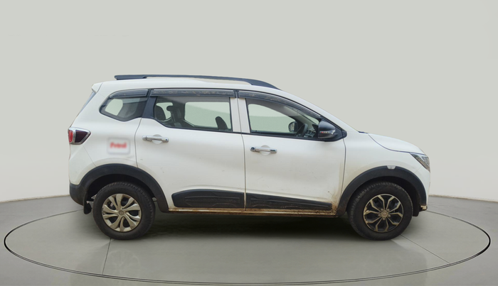 2022 Renault TRIBER RXE MT, Petrol, Manual, 43,159 km, exterior