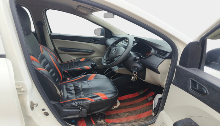 2022 Renault TRIBER RXE MT, Petrol, Manual, 43,159 km, interior