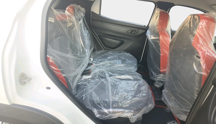 2025 Renault Kwid RXT 1.0, Petrol, Manual, 372 km, interior