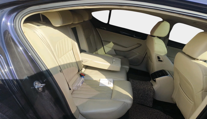 2017 Skoda Superb L&K 1.8 TSI AT, Petrol, Automatic, 80,560 km, interior