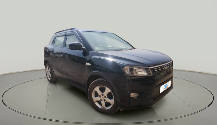 2022 Mahindra XUV300 W6 1.2 PETROL, Petrol, Manual, 54,198 km, exterior