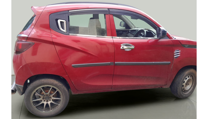 2017 Mahindra Kuv100 K2 D 6 STR, Diesel, Manual, 93,041 km, exterior